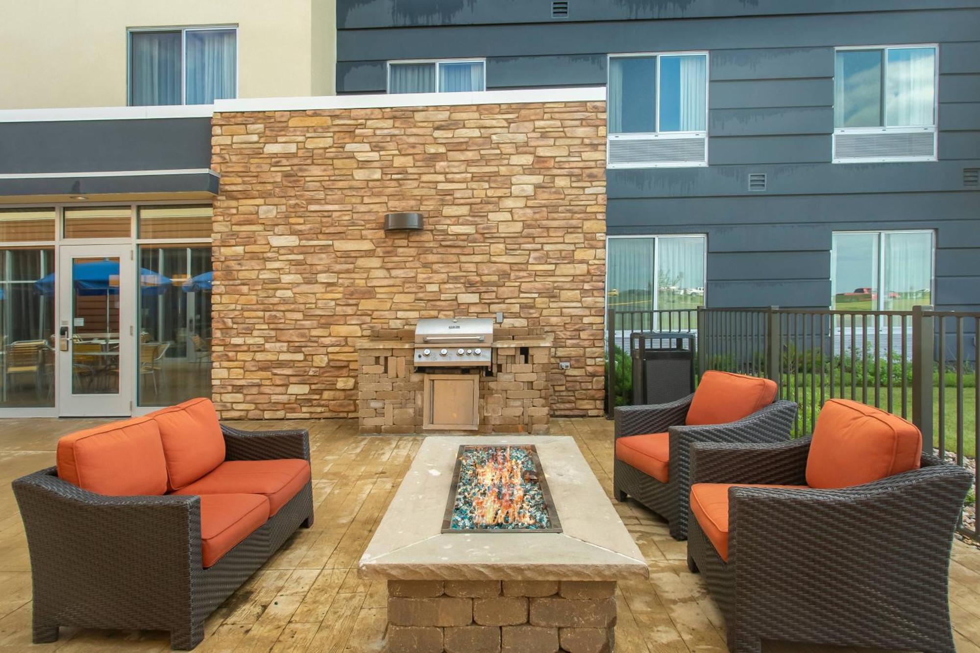 Fairfield Inn & Suites By Marriott Jamestown Luaran gambar